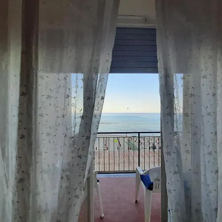 Appartamento Borghetto Mare Apartment *